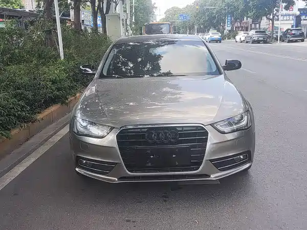 Audi A4L 2013