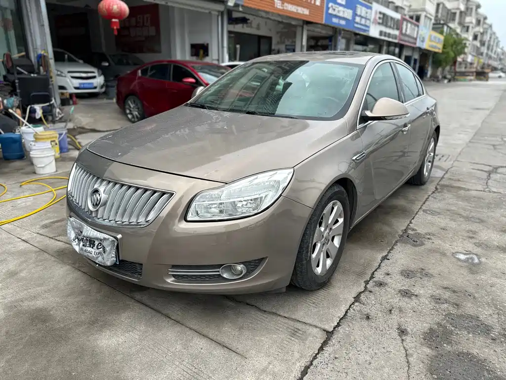 Buick Regal 2011