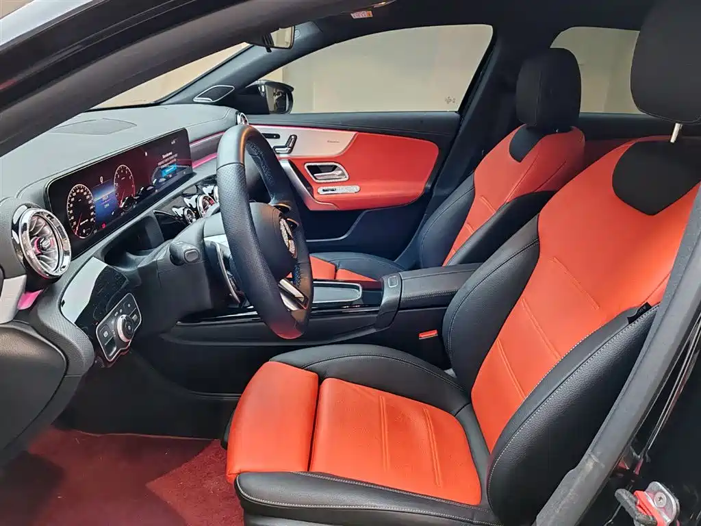 Mercedes-Benz A-Class AMG 2025 — фото 11