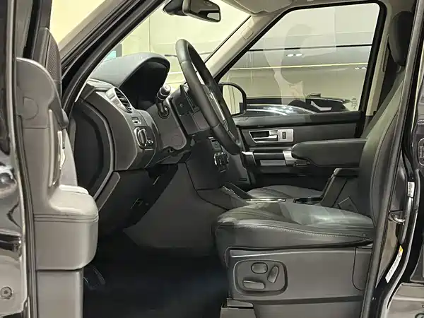 Land Rover Discovery 2014