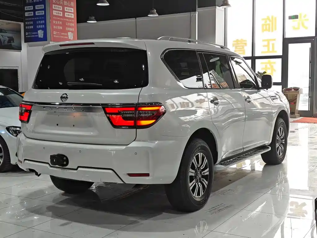 Nissan Patrol 2020 — фото 9