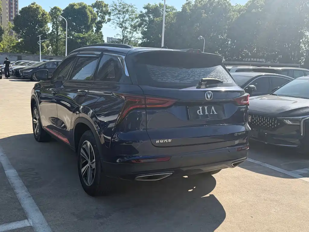 Changan CS75 PLUS 2021 — фото 12