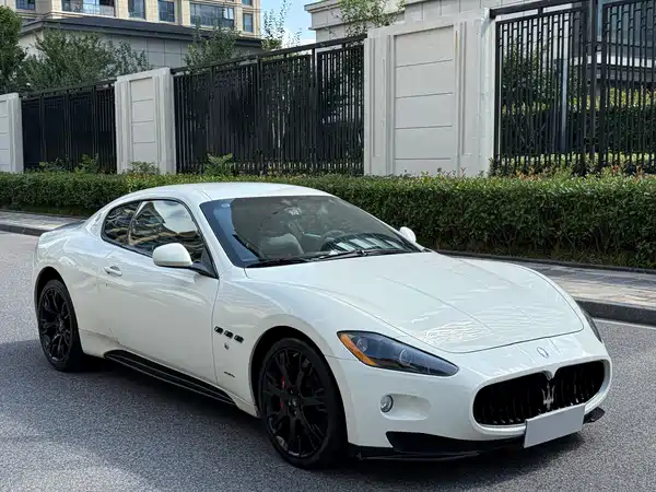 Maserati Granturismo 2011