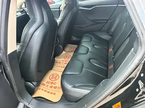 Tesla Model S 2016