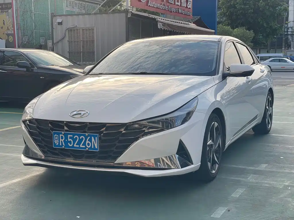Hyundai Elantra 2023