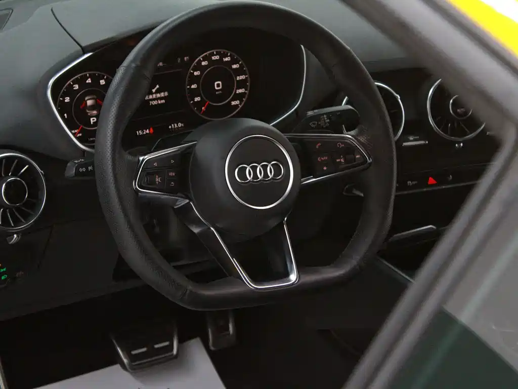 Audi TT 2017 — фото 11