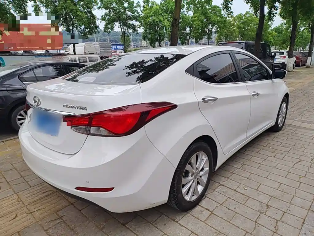 Hyundai Elantra Langdong 2016 — фото 7