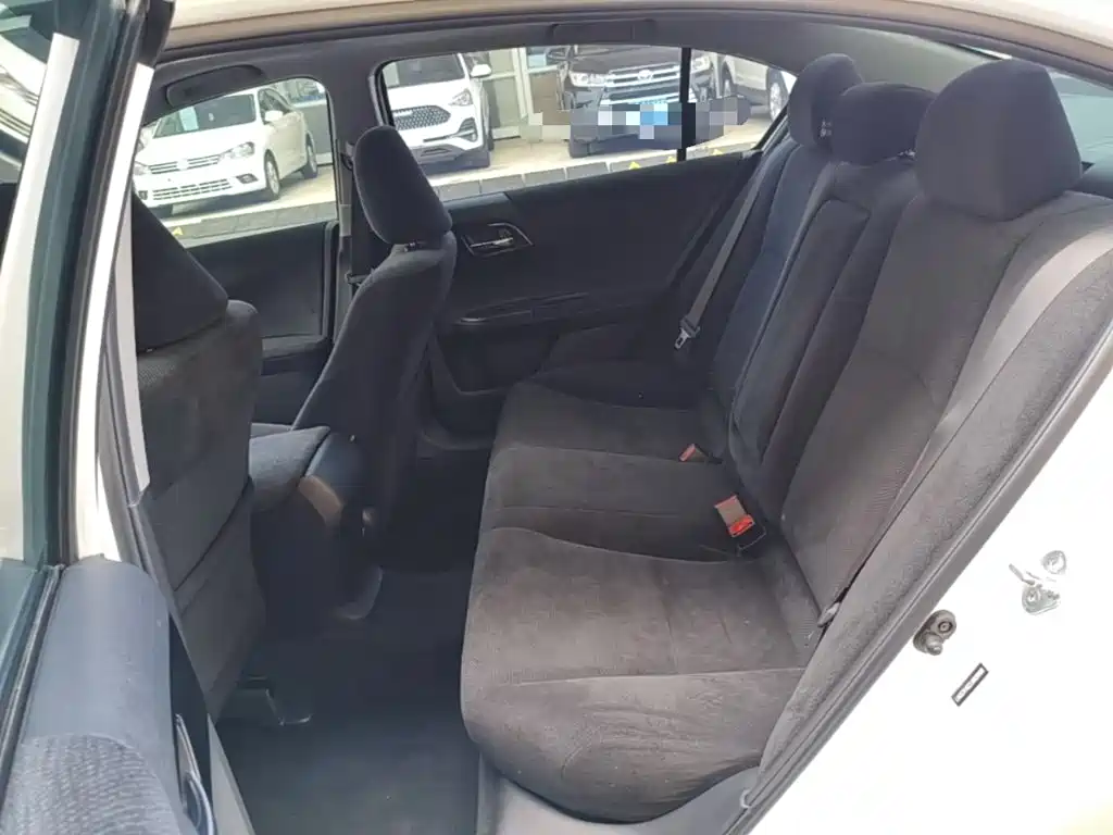 Honda Accord 2018 — фото 17