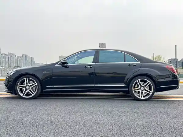 Mercedes-Benz S-Class AMG 2010