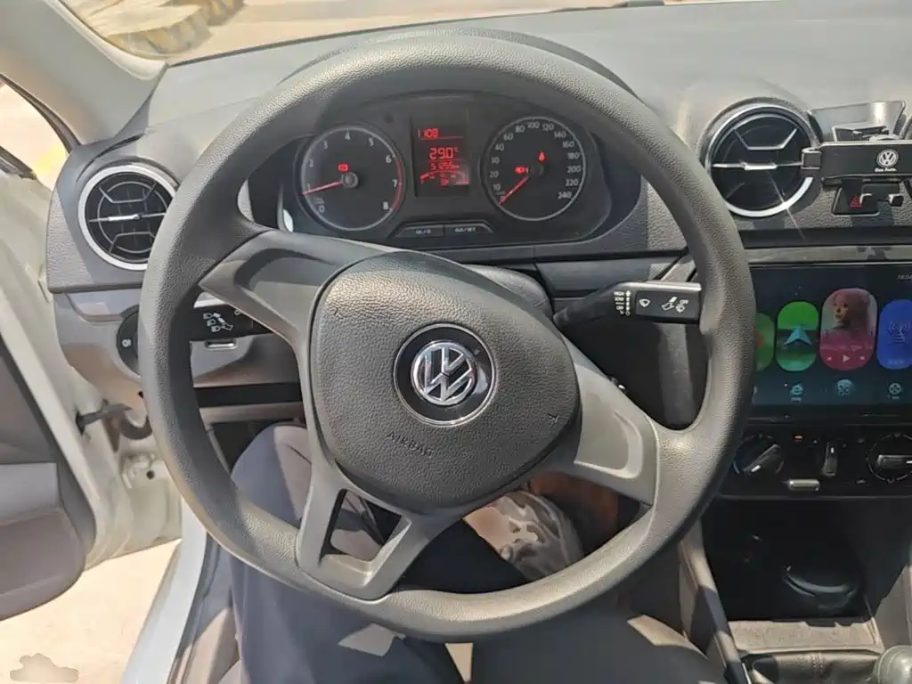 Volkswagen Jetta 2018 — фото 11