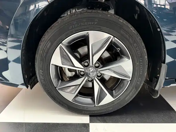 GAC Trumpchi M6 2022