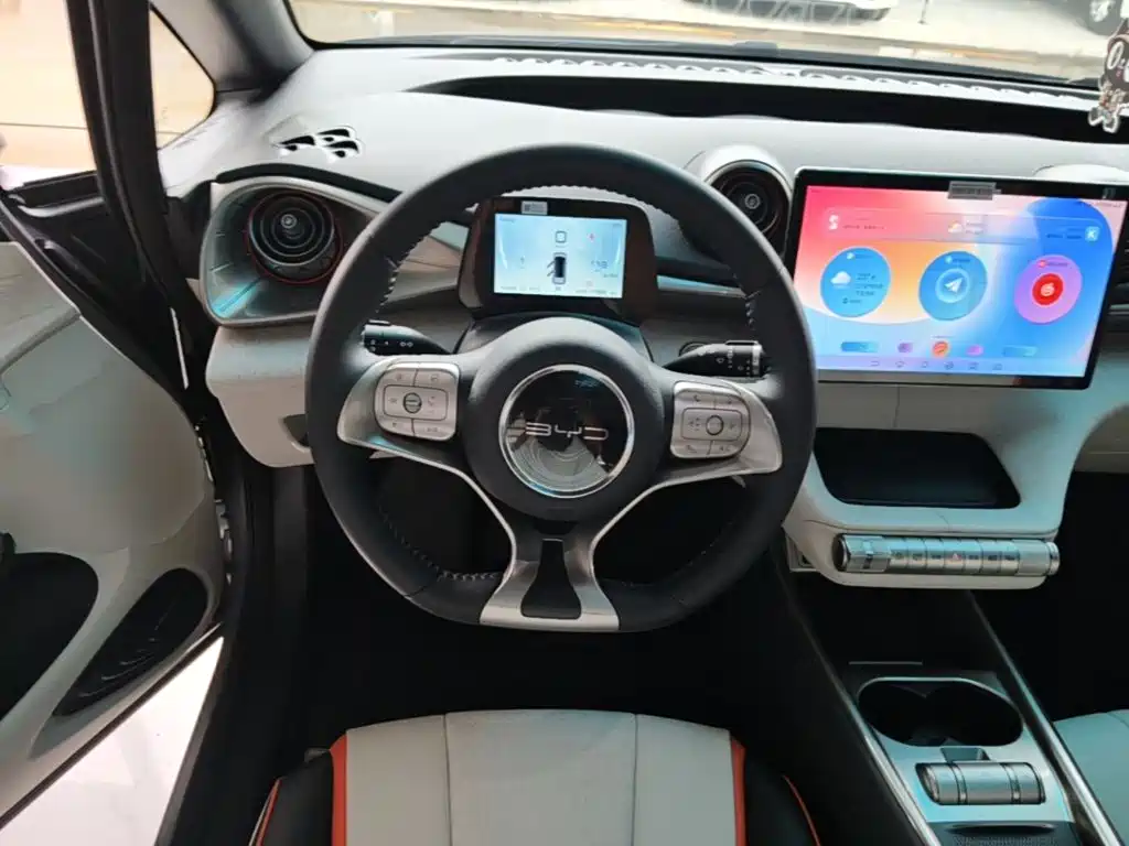 BYD Dolphin 2023 — фото 11