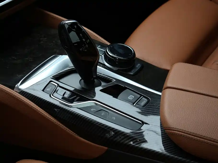 BMW 6 Series GT 2017 — фото 15