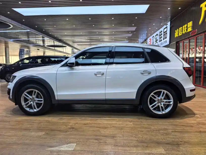 Audi Q5 2018 — фото 18