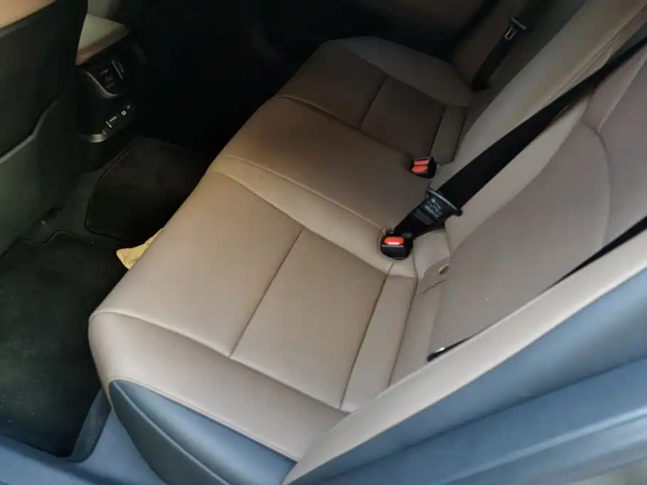 Lexus ES 2025 — фото 11