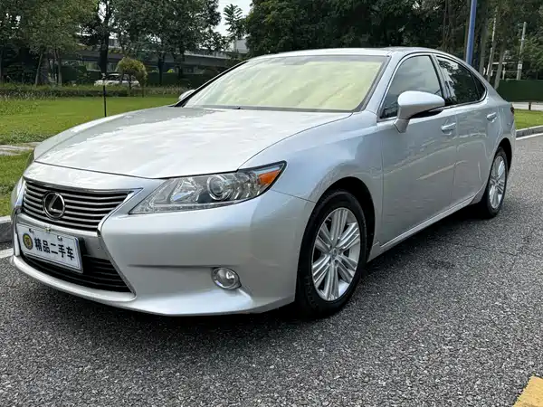 Lexus ES 2013
