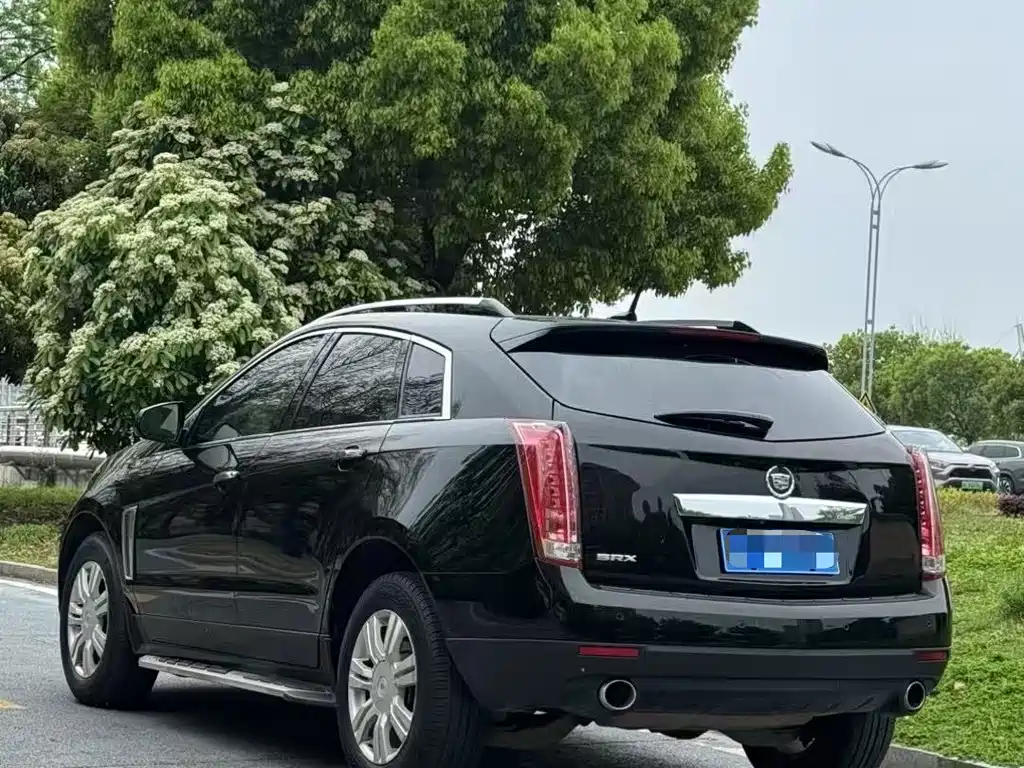 Cadillac SRX 2016 — фото 4