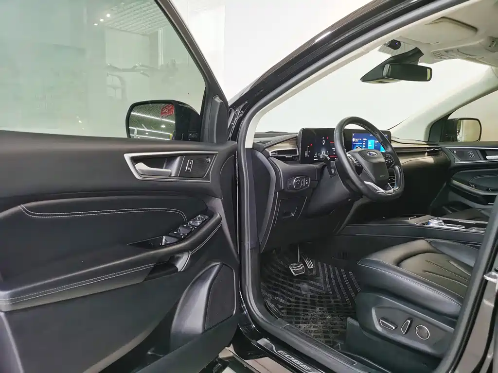 Ford Edge 2021 — фото 13