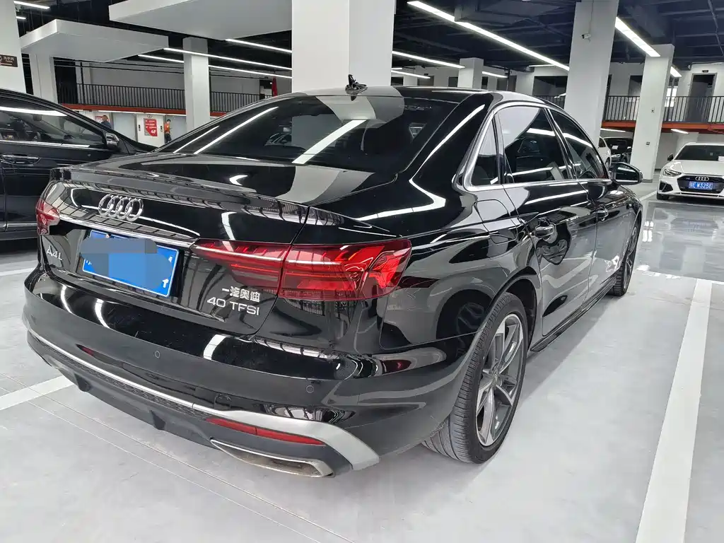 Audi A4L 2020 — фото 14