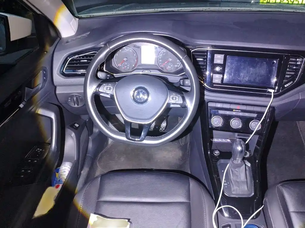 Volkswagen T-Roc 2019