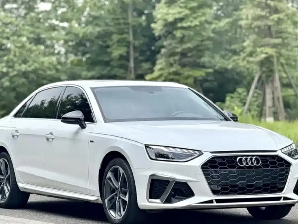 Audi A4L 2022 — фото 14