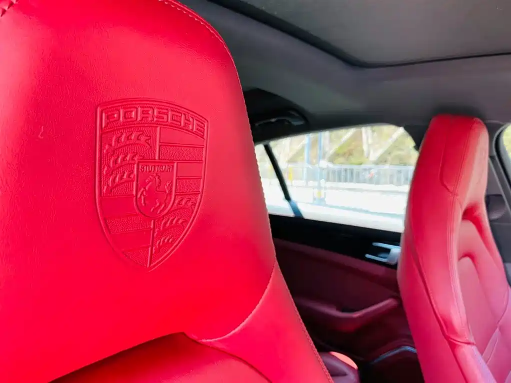 Porsche Panamera 2019 — фото 17