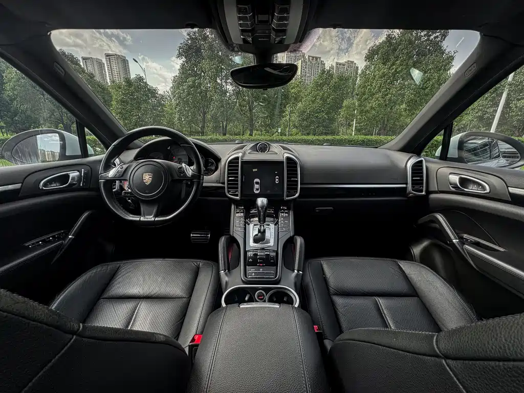 Porsche Cayenne 2014 — фото 10