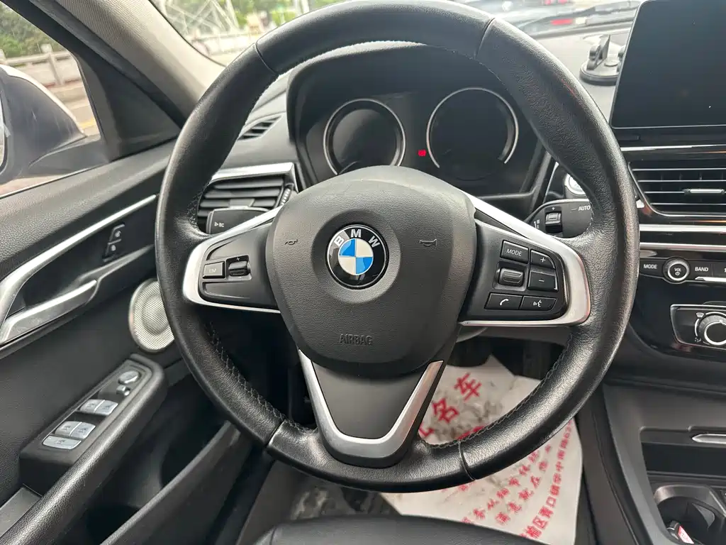 BMW 1 Series 2021 — фото 15