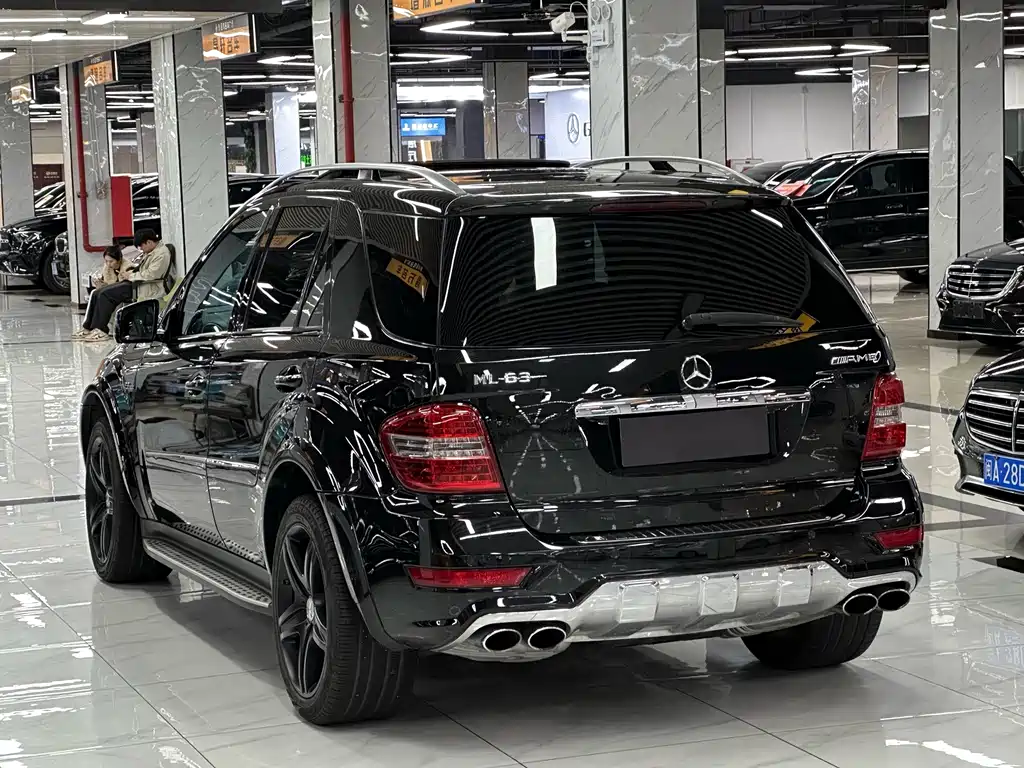 Mercedes-Benz M-Class AMG 2011 — фото 5