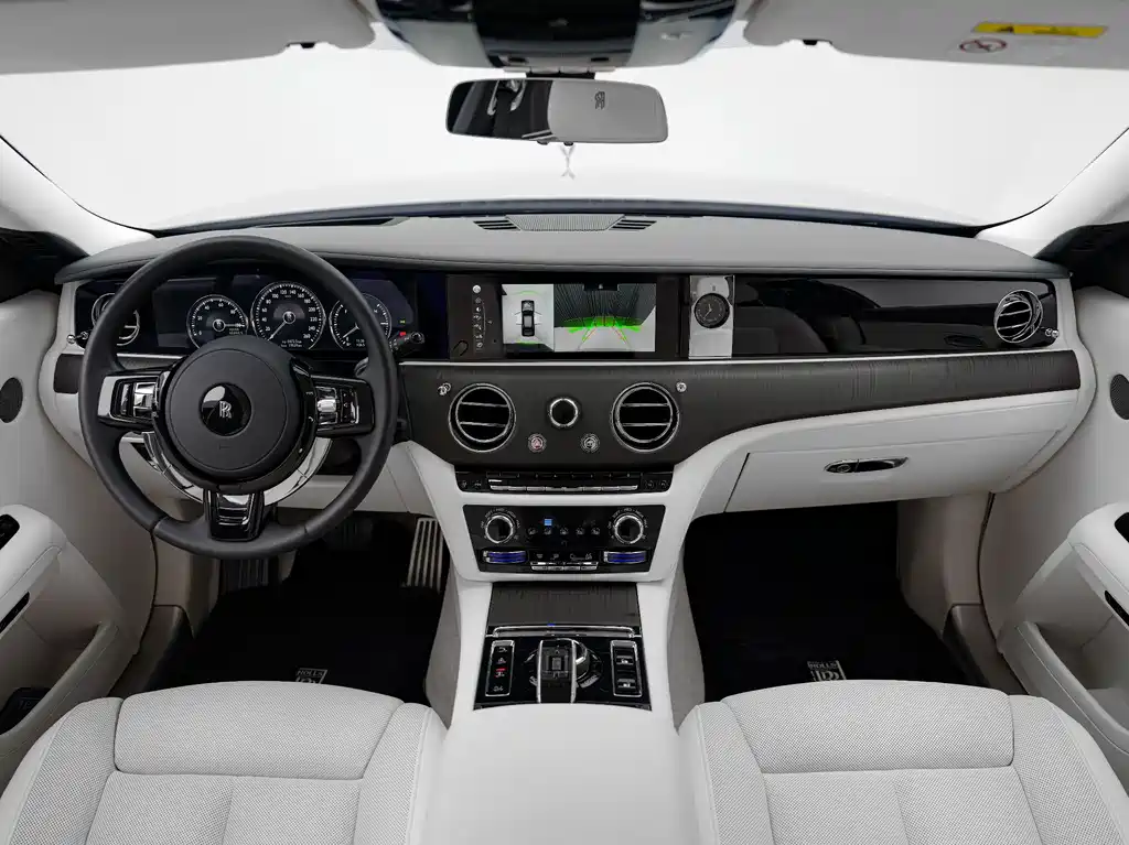 Rolls-Royce Ghost 2022 — фото 19