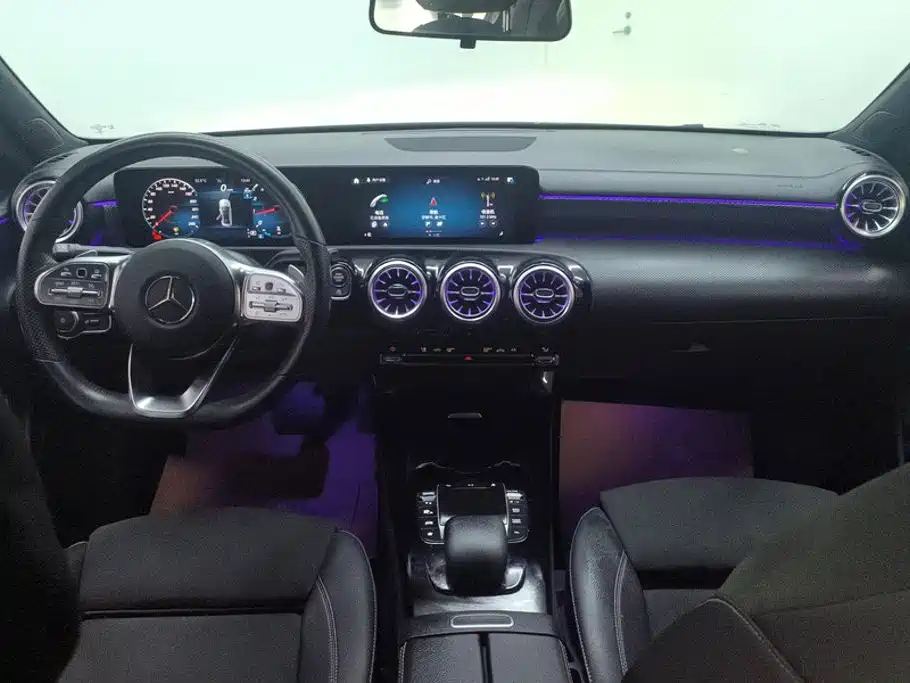Mercedes-Benz A-Class 2023 — фото 12