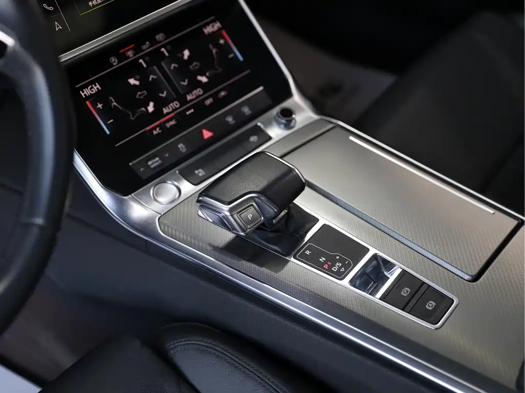 Audi A6L 2019 — фото 13