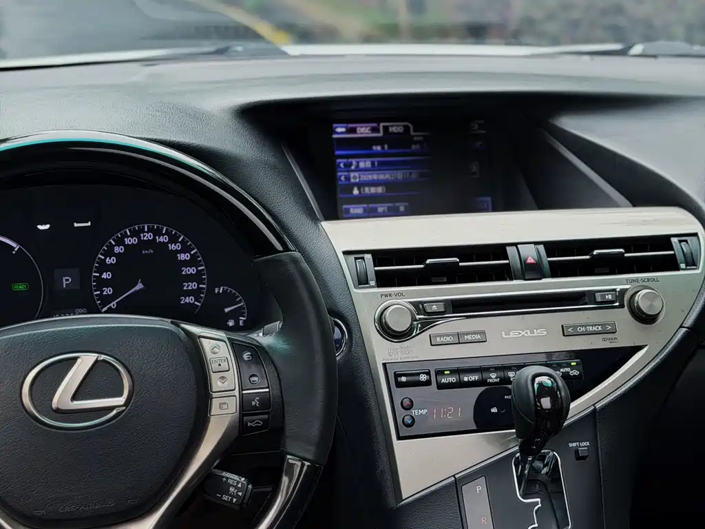 Lexus RX Classic 2015 — фото 14
