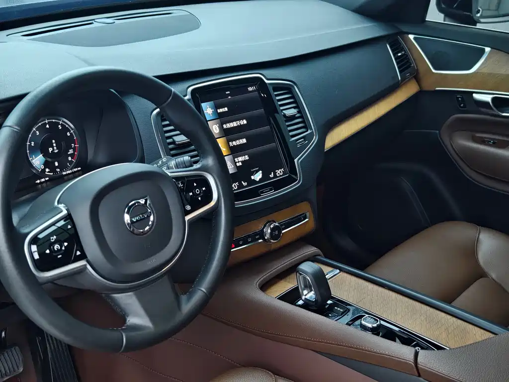 Volvo XC90 2022 — фото 10