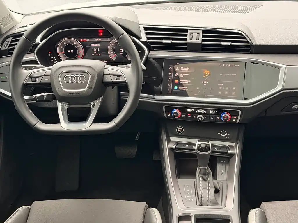Audi Q3 2023 — фото 15