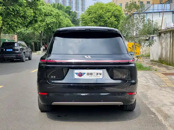 Li Auto L9 2025