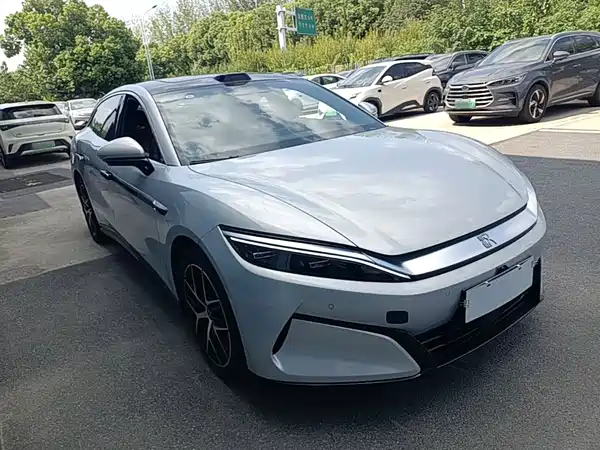 BYD Han L 2025