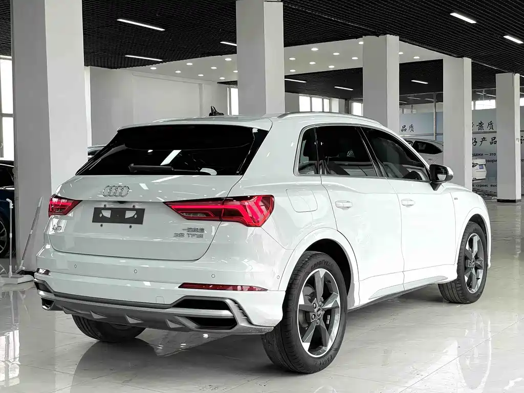 Audi Q3 2022 — фото 6