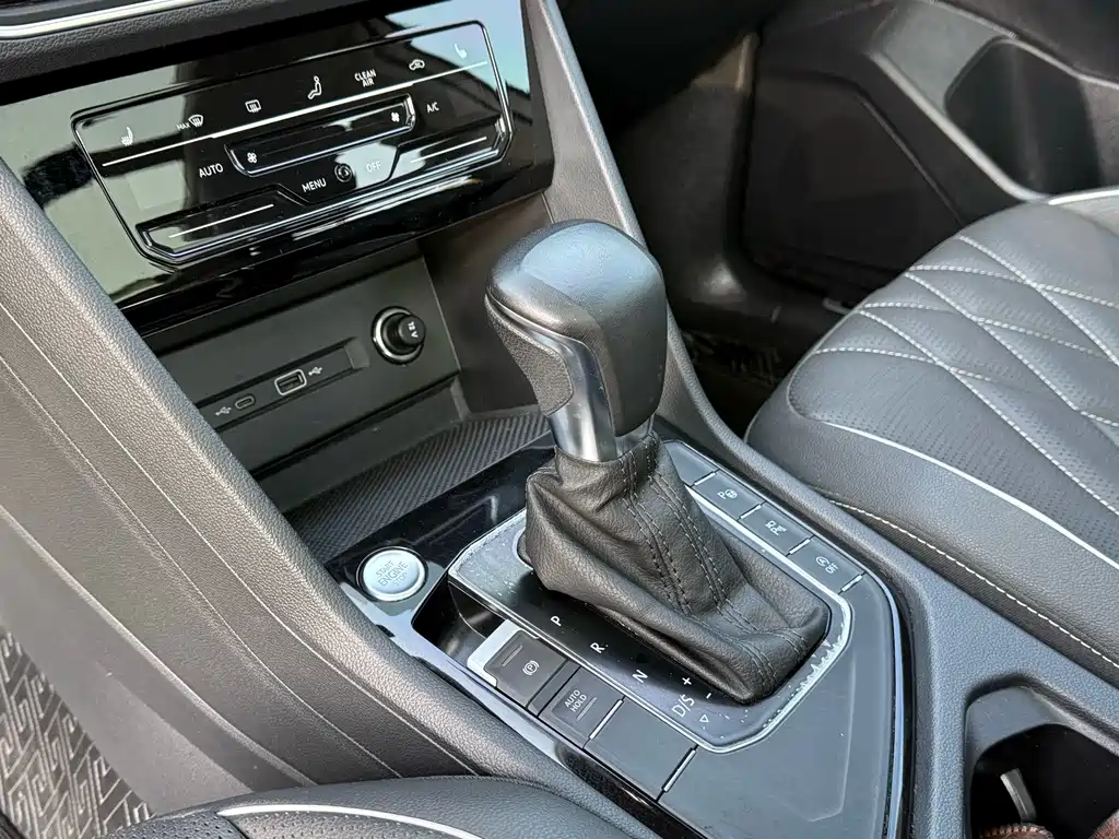 Volkswagen Tiguan L 2022