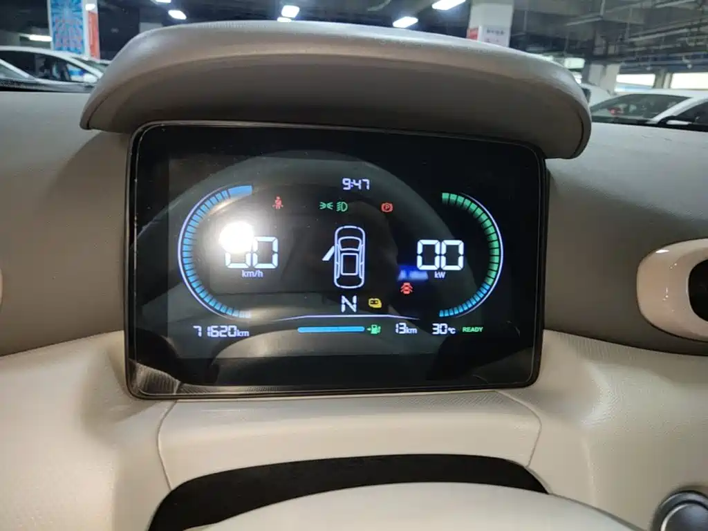 Leapmotor Zero Running T03 2023 — фото 12