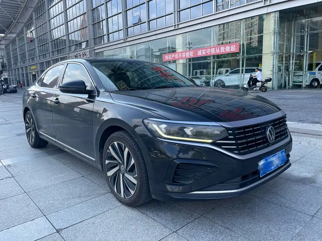 Volkswagen Passat 2022 — фото 3