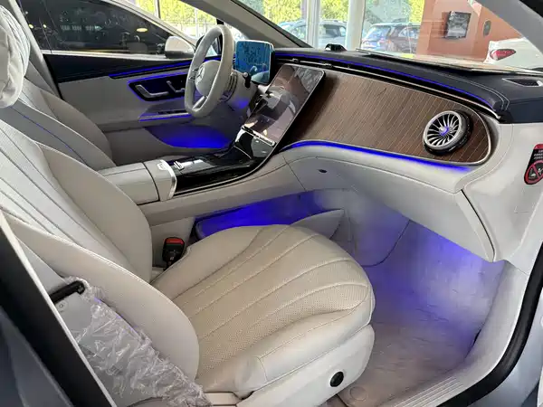 Mercedes-Benz EQE 2025