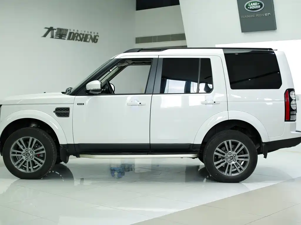 Land Rover Discovery 2016 — фото 17