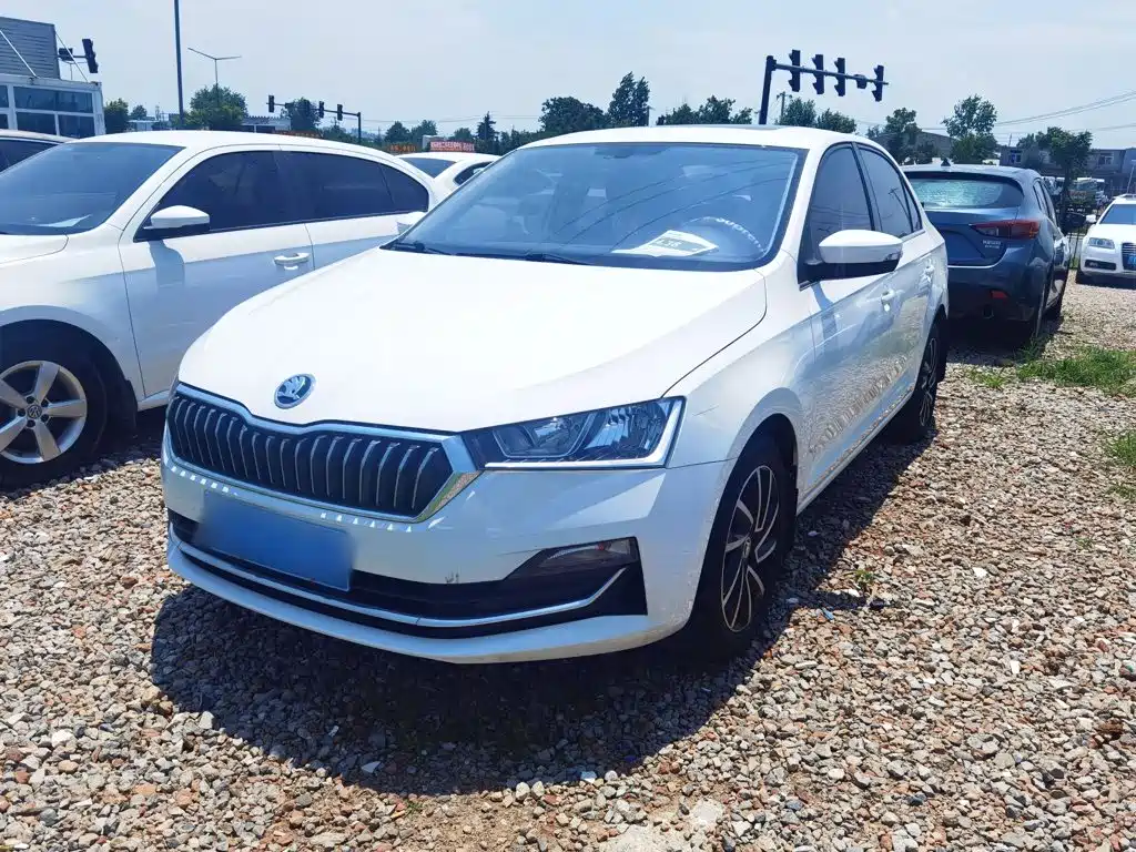 Skoda Rapid 2021