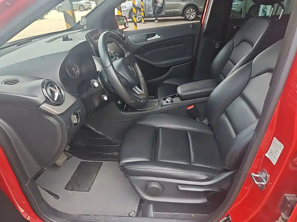 Mercedes-Benz B-Class 2018 — фото 15