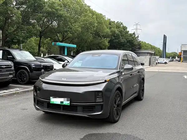 Li Auto L8 2023