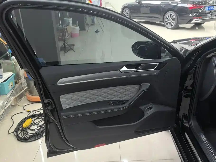 Volkswagen Magotan 2025