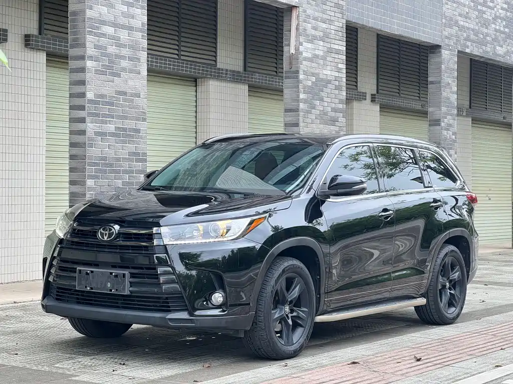 Toyota Highlander 2019 — фото 1