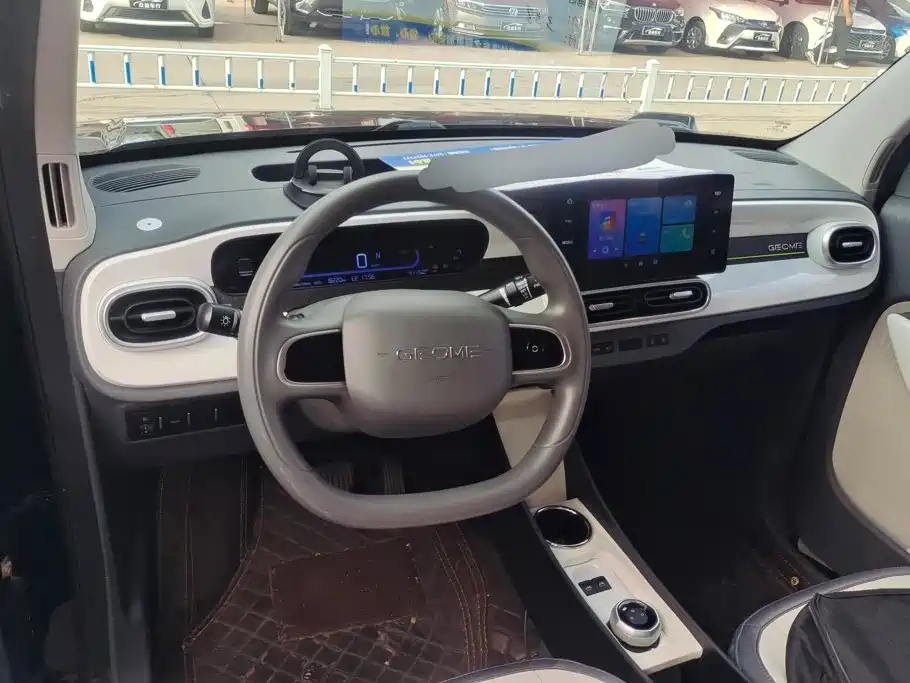 Geely Galaxy Panda 2024 — фото 12