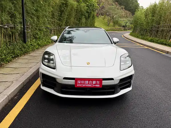 Porsche Panamera 2024